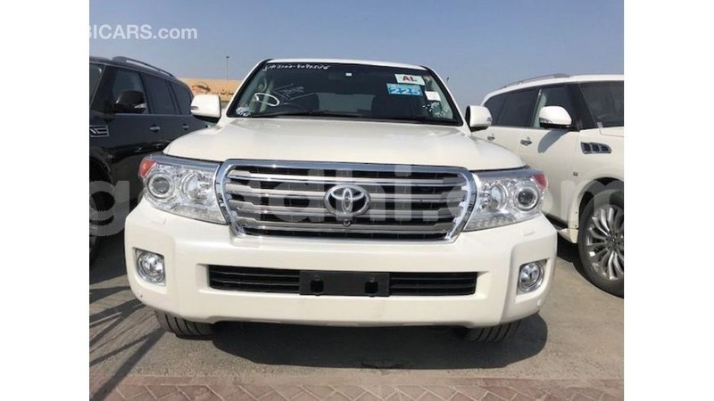 Big with watermark toyota land cruiser somalia import dubai 4131