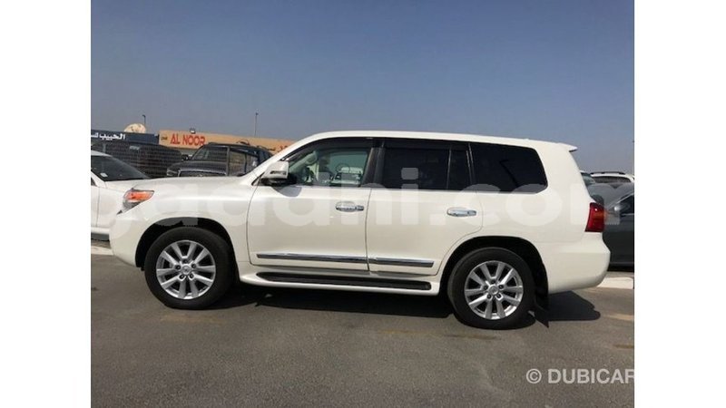 Big with watermark toyota land cruiser somalia import dubai 4131