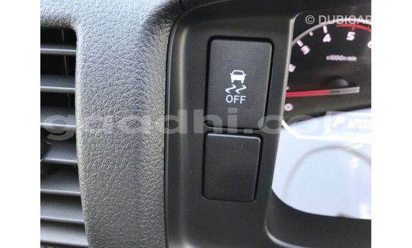Acheter Import Voiture Toyota Hiace Blanc à Import - Dubai, Somalie Acheter Import Voiture Toyota Hiace Blanc à Import - Dubai, Somalie