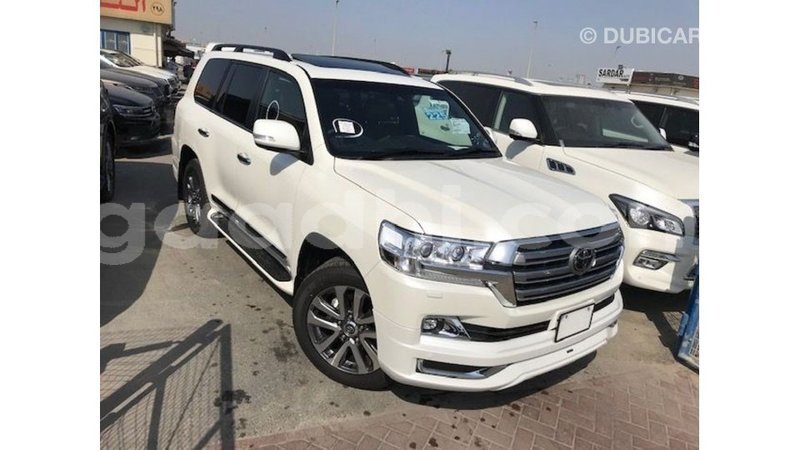 Big with watermark toyota land cruiser somalia import dubai 4135