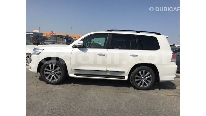 Big with watermark toyota land cruiser somalia import dubai 4135