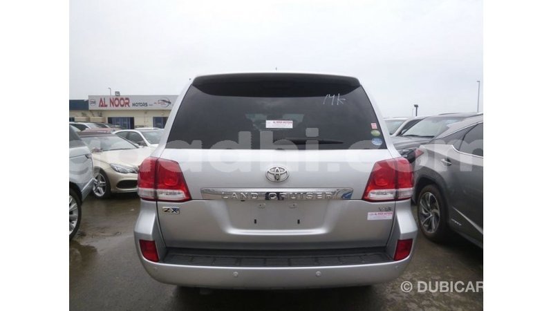 Big with watermark toyota land cruiser somalia import dubai 4136