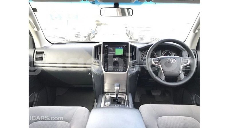 Big with watermark toyota land cruiser somalia import dubai 4137