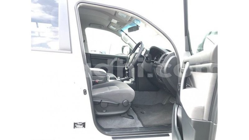 Big with watermark toyota land cruiser somalia import dubai 4137