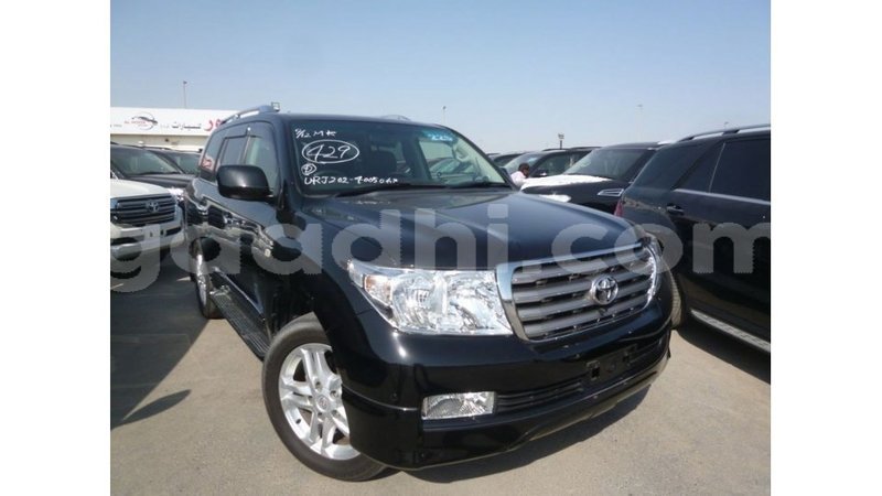 Big with watermark toyota land cruiser somalia import dubai 4139