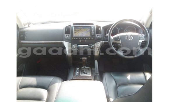 Acheter Import Voiture Toyota Land Cruiser Noir à Import - Dubai, Somalie Acheter Import Voiture Toyota Land Cruiser Noir à Import - Dubai, Somalie