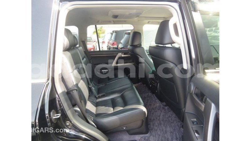 Big with watermark toyota land cruiser somalia import dubai 4139