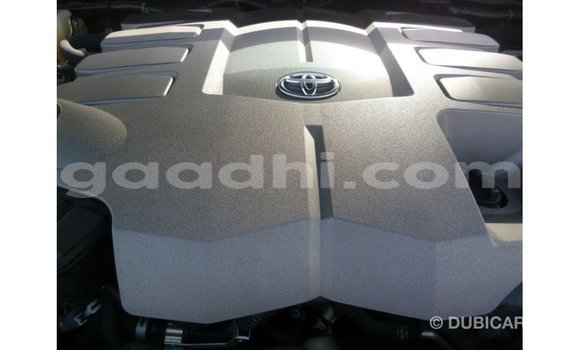 Acheter Import Voiture Toyota Land Cruiser Noir à Import - Dubai, Somalie Acheter Import Voiture Toyota Land Cruiser Noir à Import - Dubai, Somalie