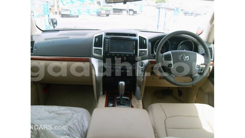 Big with watermark toyota land cruiser somalia import dubai 4140