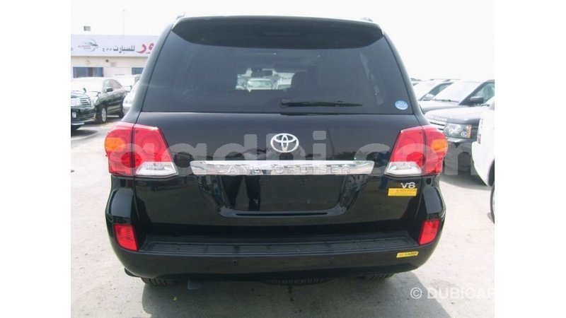 Big with watermark toyota land cruiser somalia import dubai 4140