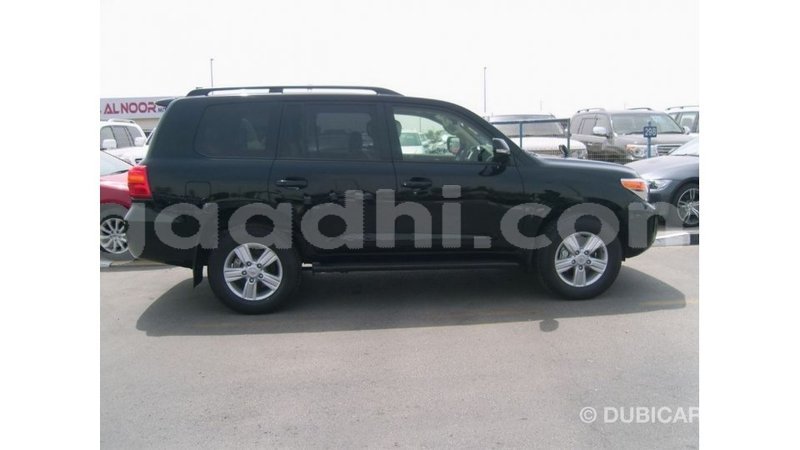 Big with watermark toyota land cruiser somalia import dubai 4140