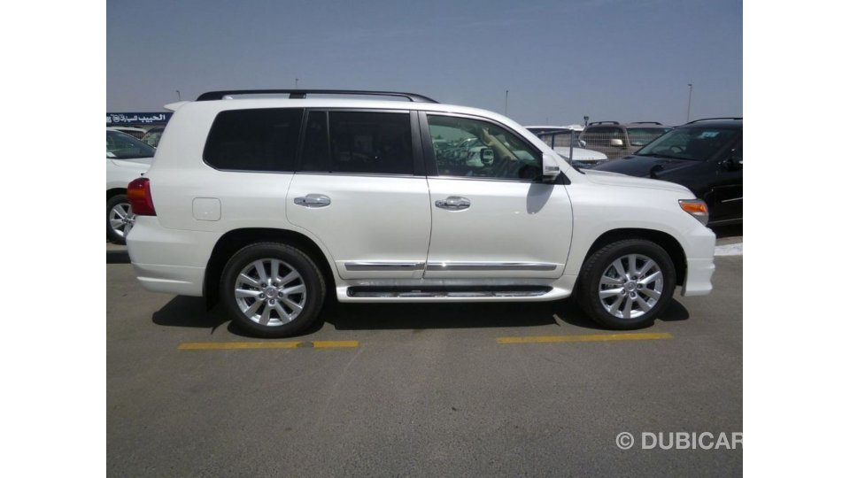 Imported toyota land cruiser white makiinaa iti import - dubai