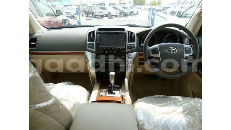 Big with watermark toyota land cruiser somalia import dubai 4145