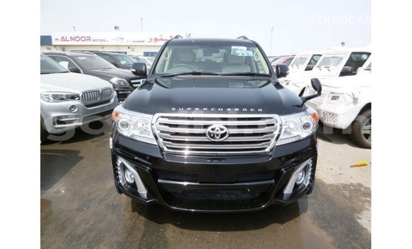 Acheter Import Voiture Toyota Land Cruiser Noir à Import - Dubai, Somalie Acheter Import Voiture Toyota Land Cruiser Noir à Import - Dubai, Somalie
