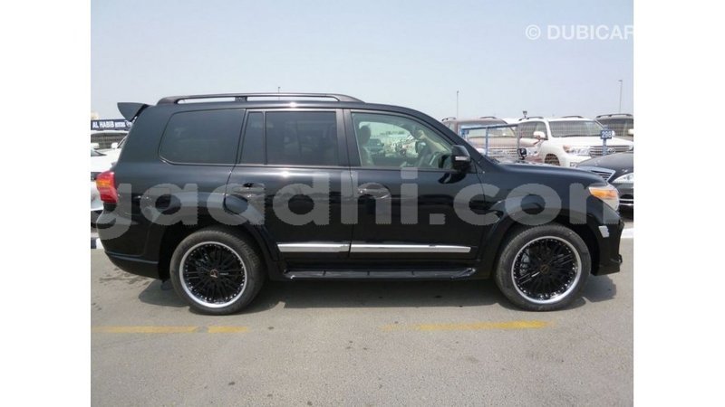 Big with watermark toyota land cruiser somalia import dubai 4145