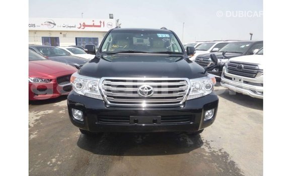 Acheter Import Voiture Toyota Land Cruiser Noir à Import - Dubai, Somalie Acheter Import Voiture Toyota Land Cruiser Noir à Import - Dubai, Somalie
