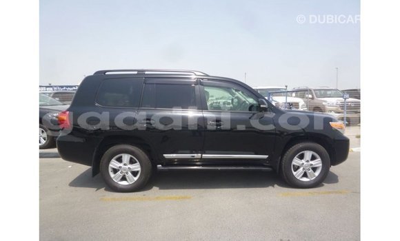 Acheter Import Voiture Toyota Land Cruiser Noir à Import - Dubai, Somalie Acheter Import Voiture Toyota Land Cruiser Noir à Import - Dubai, Somalie