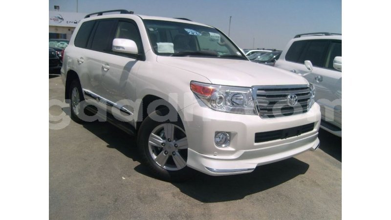 Big with watermark toyota land cruiser somalia import dubai 4147