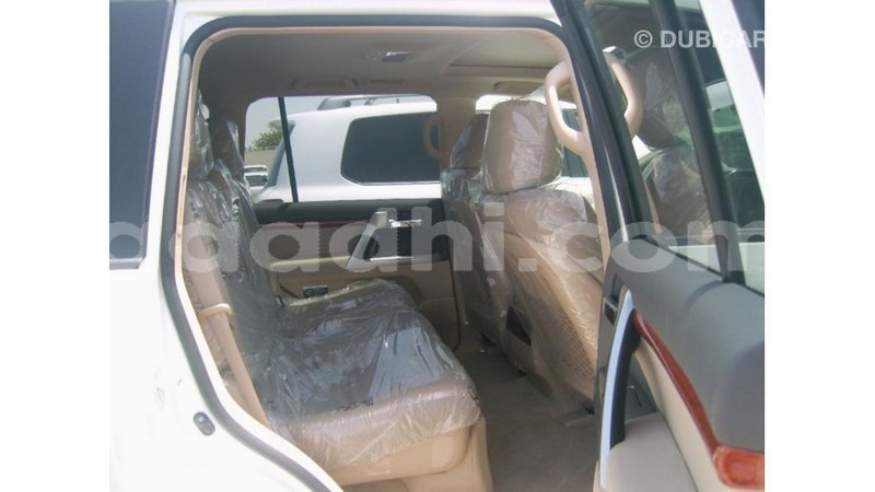 Big with watermark toyota land cruiser somalia import dubai 4147