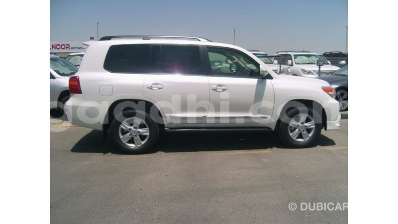 Big with watermark toyota land cruiser somalia import dubai 4147