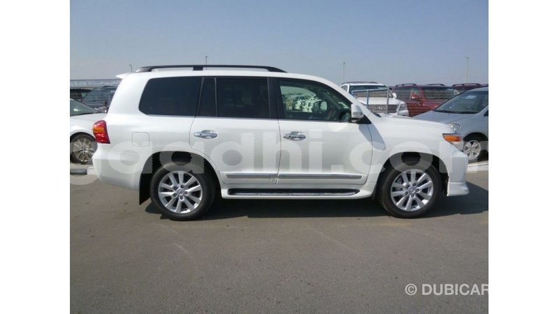 Big with watermark toyota land cruiser somalia import dubai 4148
