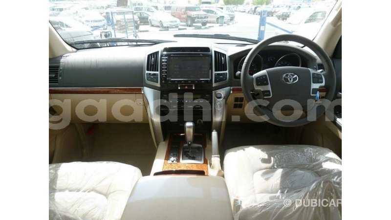 Big with watermark toyota land cruiser somalia import dubai 4150