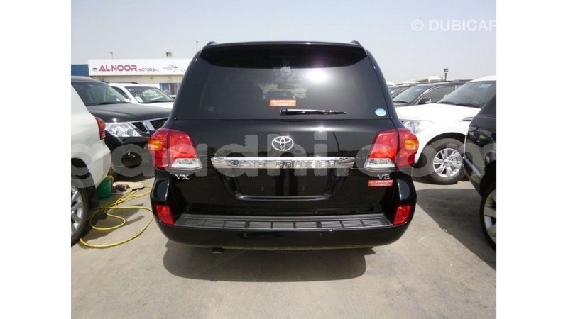 Big with watermark toyota land cruiser somalia import dubai 4150