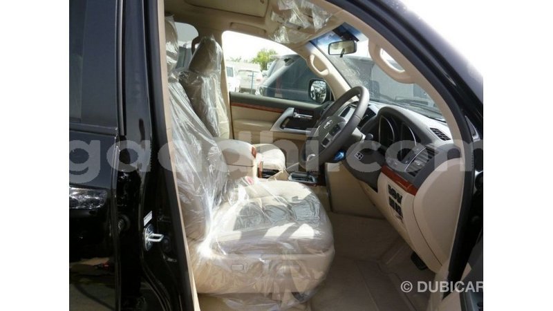 Big with watermark toyota land cruiser somalia import dubai 4150