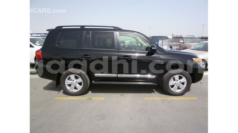 Big with watermark toyota land cruiser somalia import dubai 4150