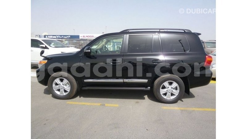 Big with watermark toyota land cruiser somalia import dubai 4150