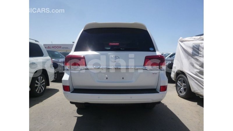 Big with watermark toyota land cruiser somalia import dubai 4153