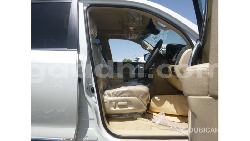 Big with watermark toyota land cruiser somalia import dubai 4153