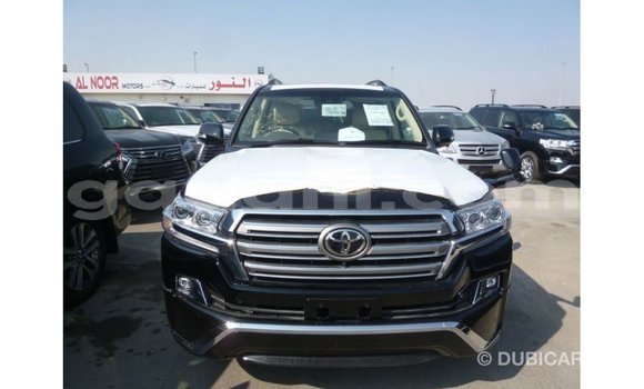 Acheter Import Voiture Toyota Land Cruiser Noir à Import - Dubai, Somalie Acheter Import Voiture Toyota Land Cruiser Noir à Import - Dubai, Somalie