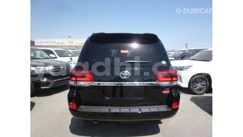 Big with watermark toyota land cruiser somalia import dubai 4155