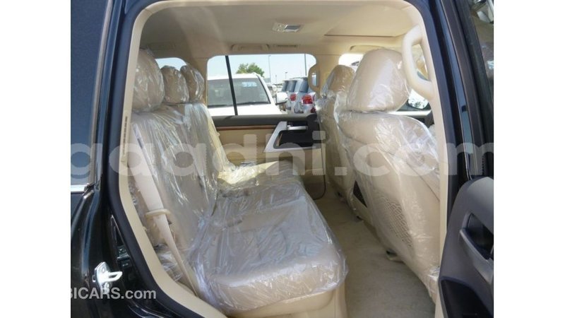 Big with watermark toyota land cruiser somalia import dubai 4155