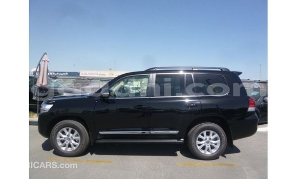 ይግዙ Imported Toyota Land Cruiser ጥቁር መኪና በ Import - Dubai በ ሶማሊያ ይግዙ Imported Toyota Land Cruiser ጥቁር መኪና በ Import - Dubai በ ሶማሊያ