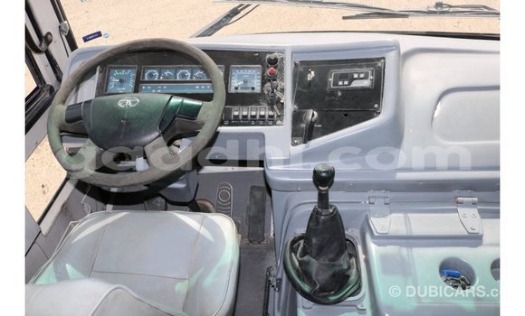 Buy Import Tata Xenon White Car in Import - Dubai in Somalia