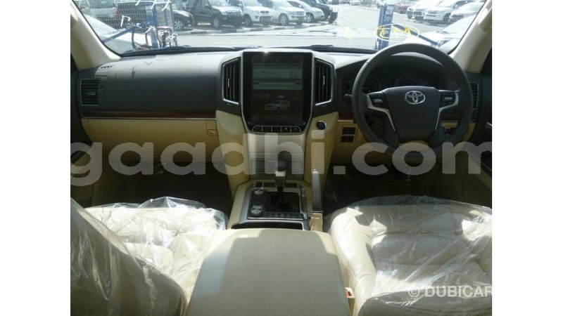 Big with watermark toyota land cruiser somalia import dubai 4157