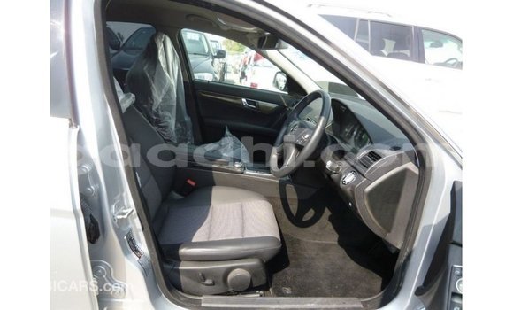 ይግዙ Imported Mercedes-Benz 200 ሌላ መኪና በ Import - Dubai በ ሶማሊያ ይግዙ Imported Mercedes-Benz 200 ሌላ መኪና በ Import - Dubai በ ሶማሊያ