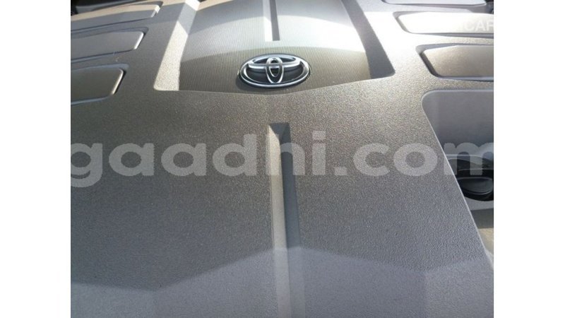 Big with watermark toyota land cruiser somalia import dubai 4163