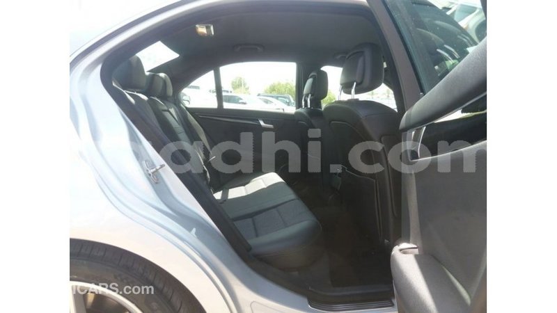 Big with watermark mercedes benz 200 somalia import dubai 4164