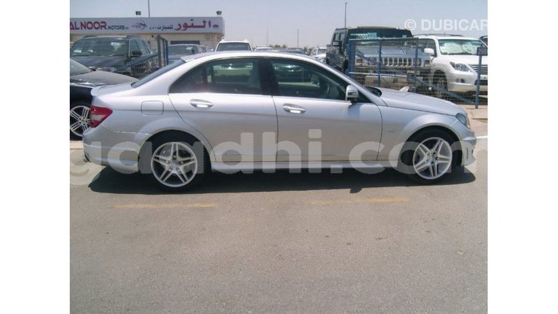 Big with watermark mercedes benz 190 somalia import dubai 4165