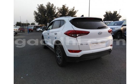 Buy Import Hyundai Tucson White Car in Import - Dubai in Somalia Buy Import Hyundai Tucson White Car in Import - Dubai in Somalia