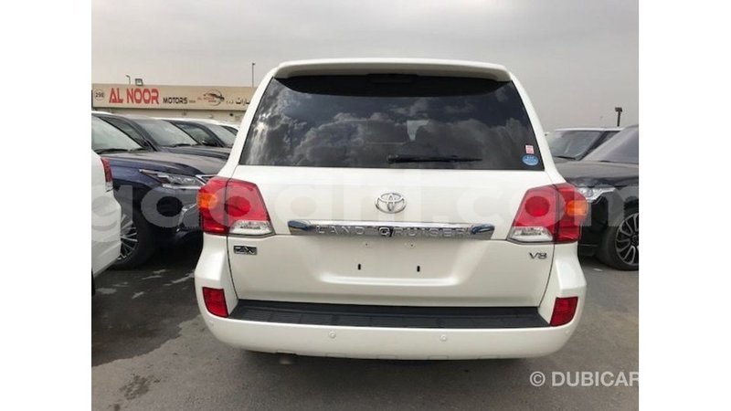 Big with watermark toyota land cruiser somalia import dubai 4170