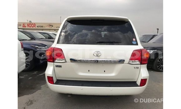 Buy Import Toyota Land Cruiser White Car in Import - Dubai in Somalia Buy Import Toyota Land Cruiser White Car in Import - Dubai in Somalia
