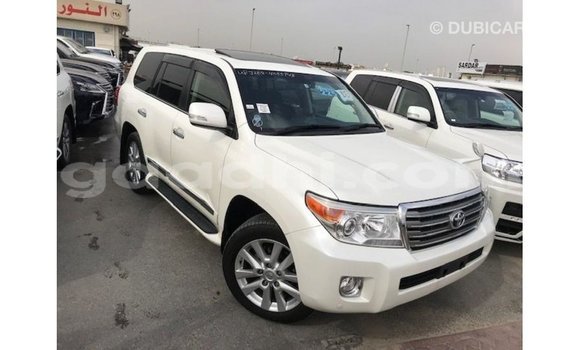 Buy Import Toyota Land Cruiser White Car in Import - Dubai in Somalia Buy Import Toyota Land Cruiser White Car in Import - Dubai in Somalia