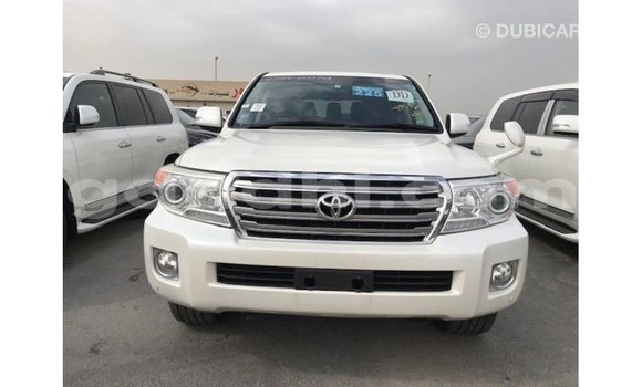 Buy Import Toyota Land Cruiser White Car in Import - Dubai in Somalia Buy Import Toyota Land Cruiser White Car in Import - Dubai in Somalia