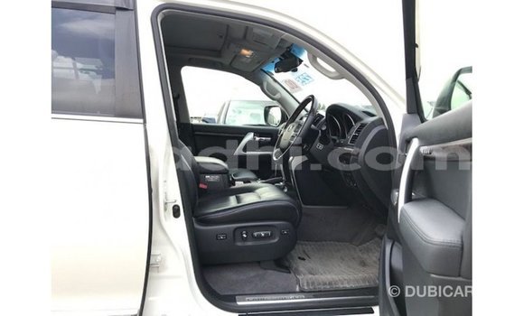 Buy Import Toyota Land Cruiser White Car in Import - Dubai in Somalia Buy Import Toyota Land Cruiser White Car in Import - Dubai in Somalia