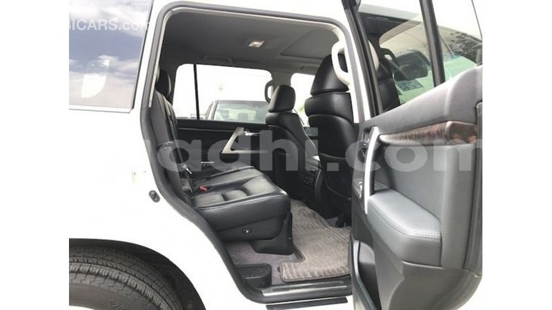 Big with watermark toyota land cruiser somalia import dubai 4170
