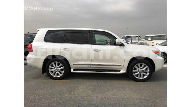 Big with watermark toyota land cruiser somalia import dubai 4170